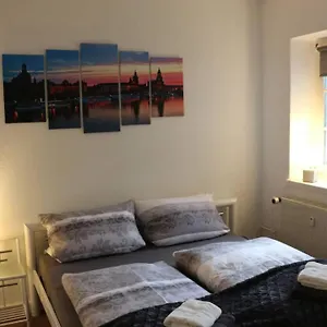 Apartment Zentralgelegene 4-raum Bis 8 Pers. 